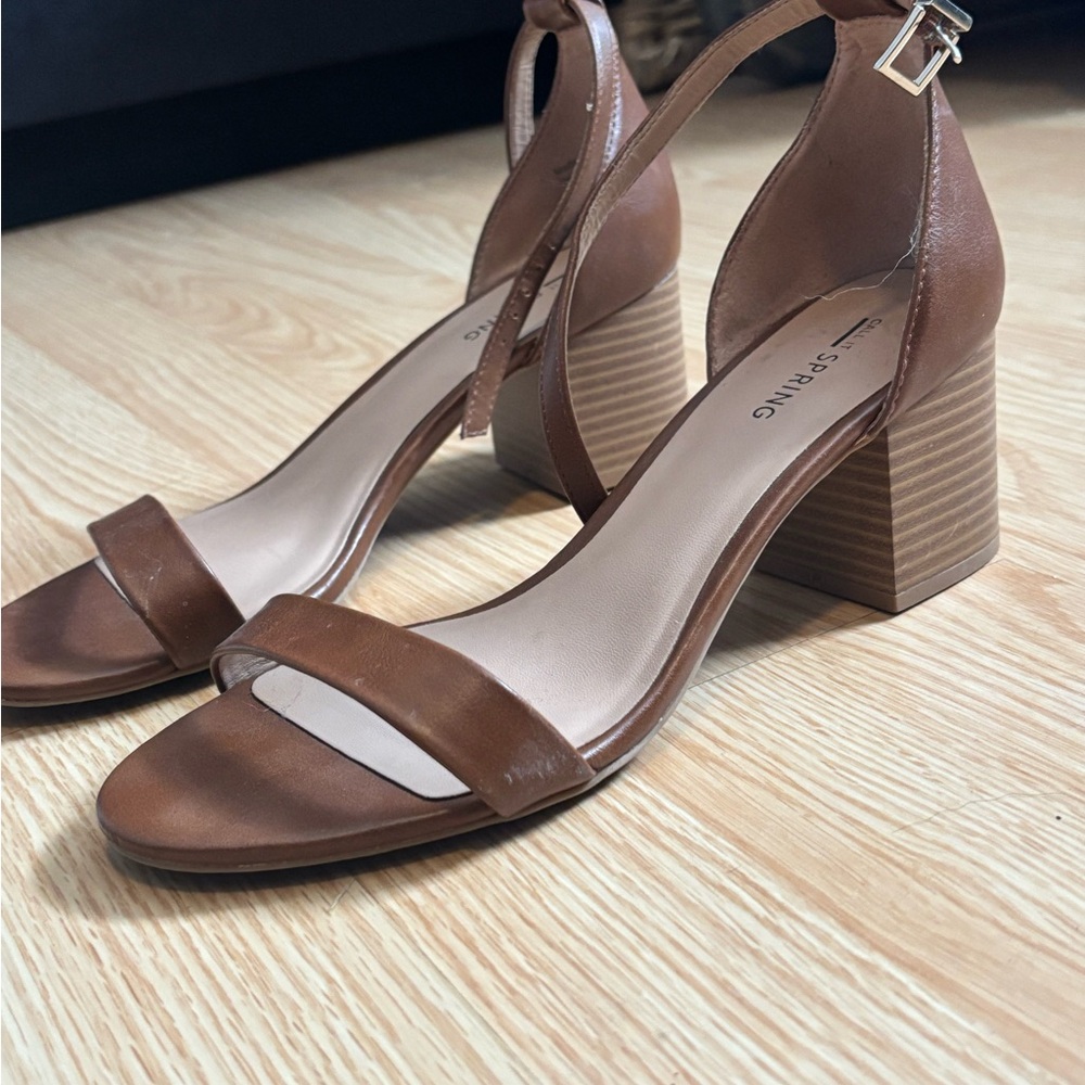 SPRING low heel brown heels